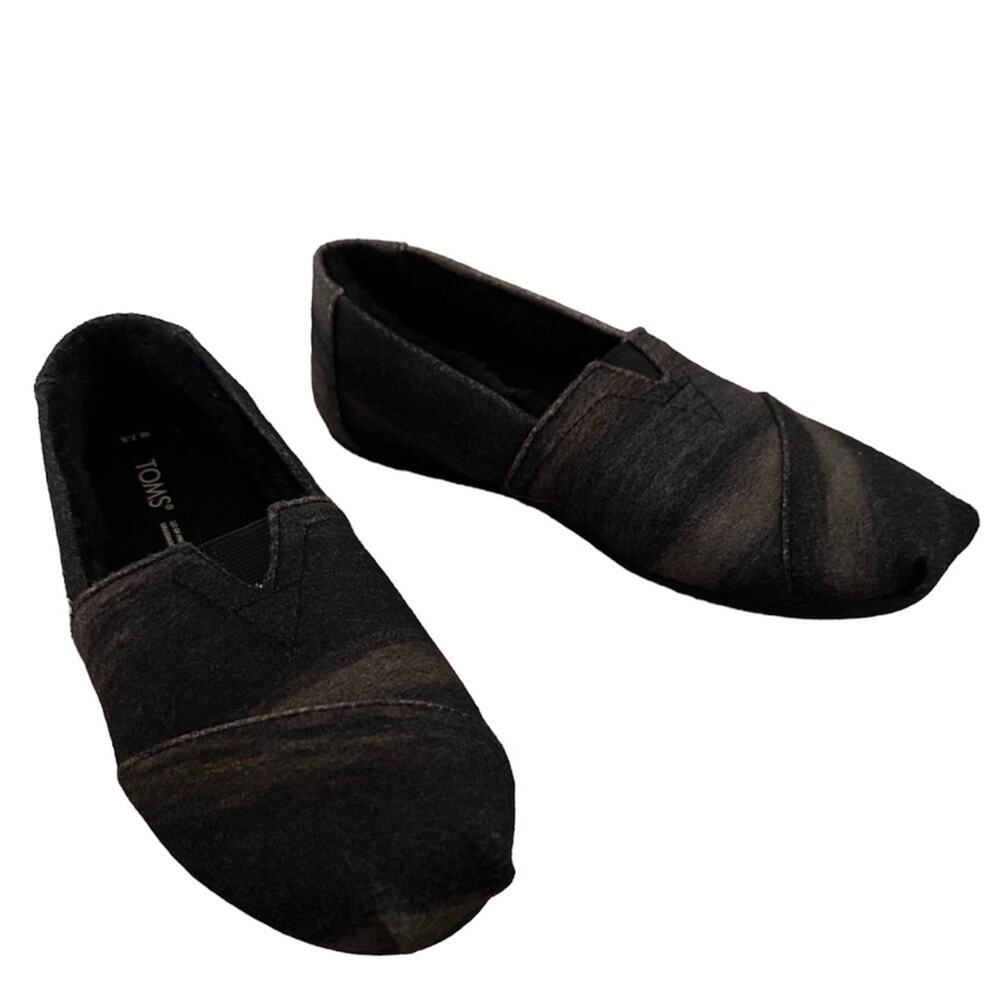 Toms Dark Green Faux Fur Lined Slip On Shoes